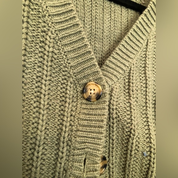 Chunky Green Cardigan - Picture 3 of 4